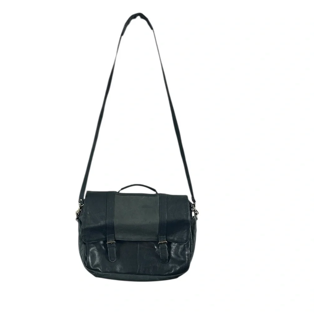 Wilson’s Leather Vintage Black Leather Messenger Bag